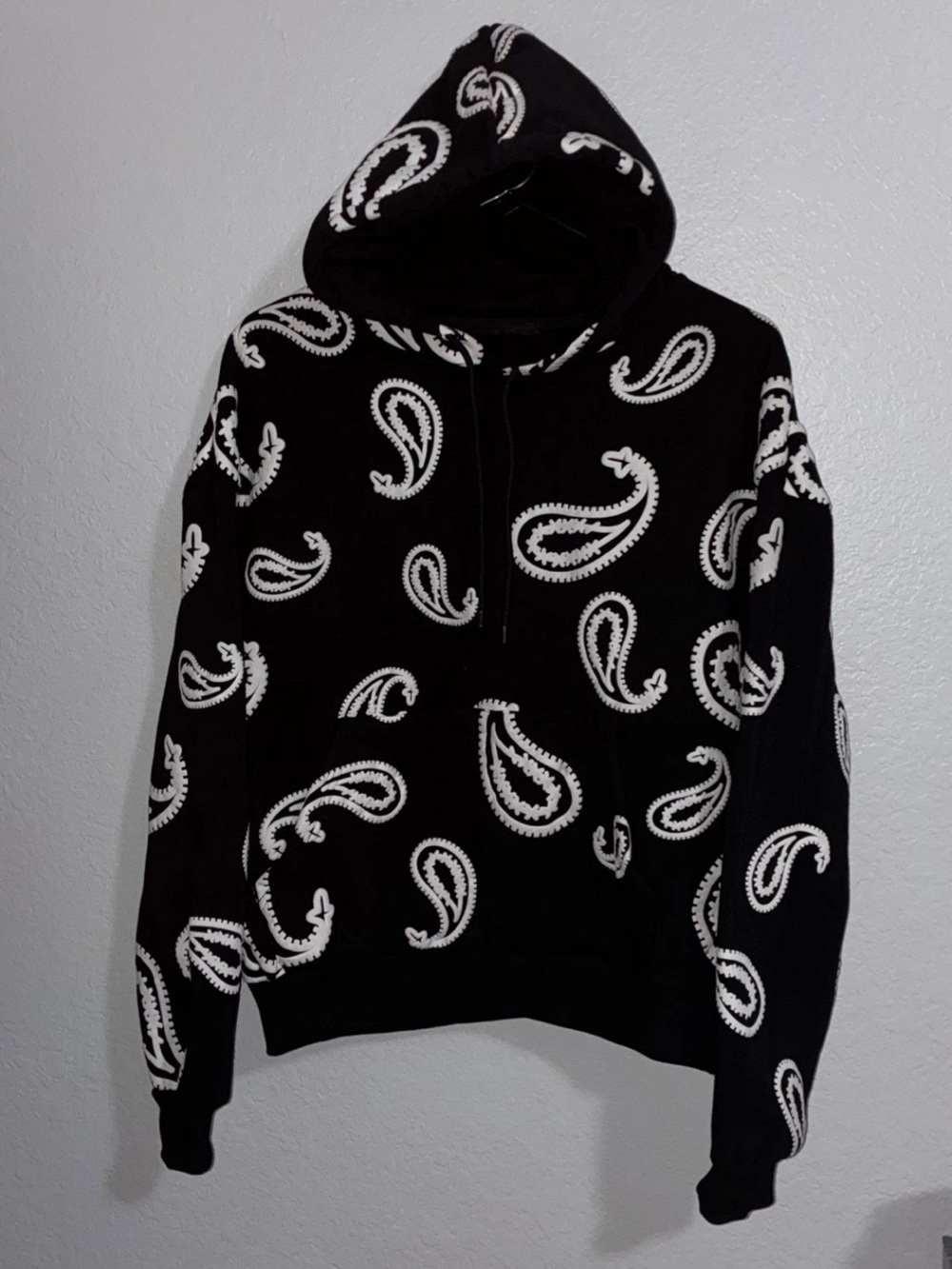 Riot Empire Black Hooded Sweatshirt Paisley Fleece Sz S Retro 90s Streetwear Hip